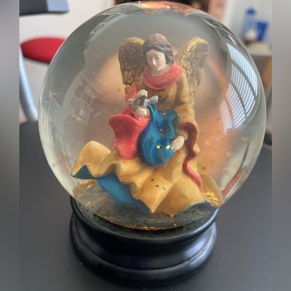 ANGEL SNOW GLOBE VINTAGE GOLD TONE GUMP’S OF SAN FRANCSICO - Picture 2 of 5